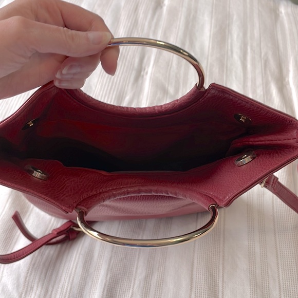 Sondra Roberts Squared Crossbody Bag - Picture 4 of 6